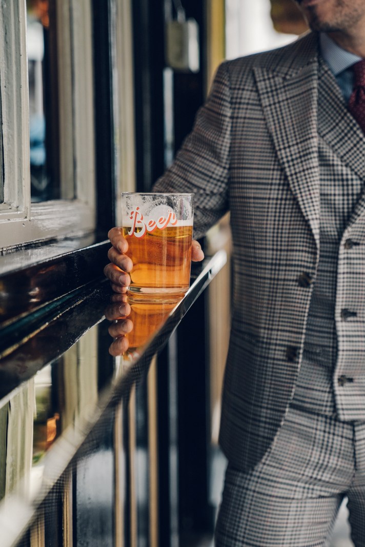 Pint-of-Beer---close-up